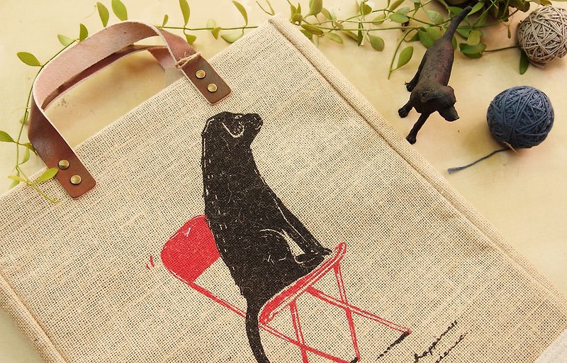 ORGANIC HEMP BAG Hand print with Labrador on red chair - Handbags & Totes - Cotton & Hemp Brown