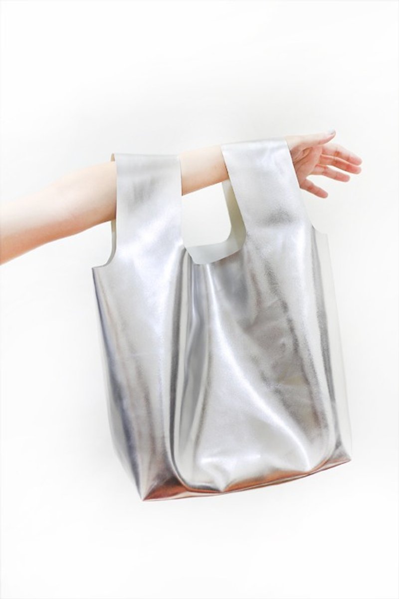 FUCK IT"bag Mercury S (Limited Replica) - กระเป๋าถือ - วัสดุกันนำ้ สีเงิน