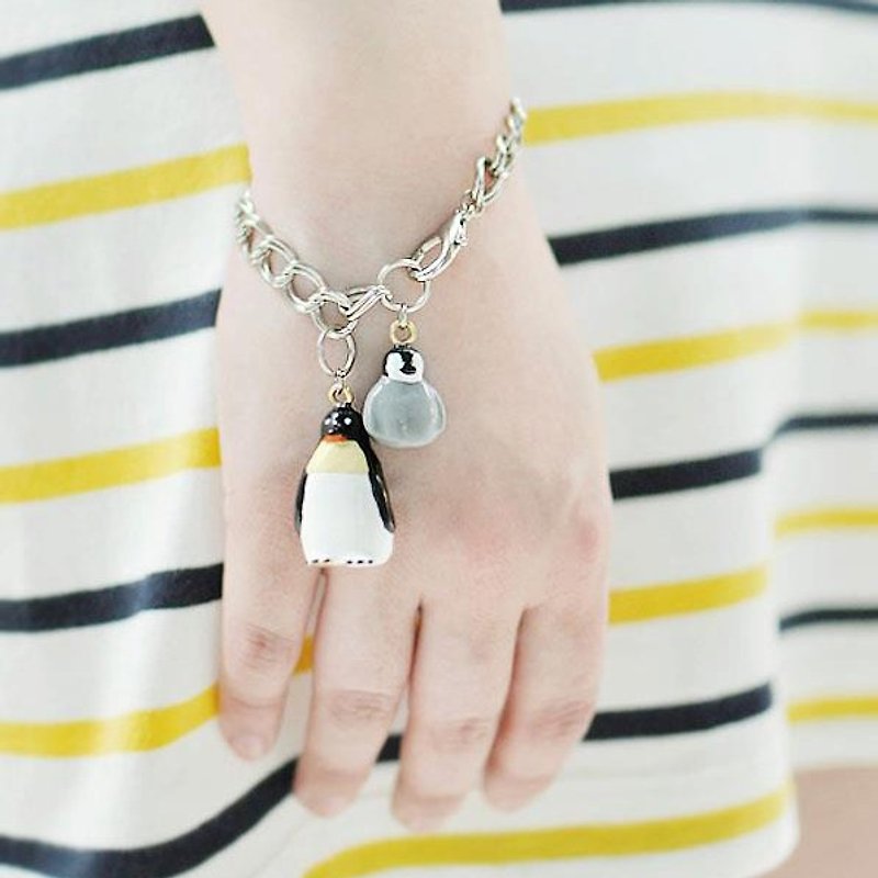 Penguin Charm Bracelet, Pair of Penguins, Penguin Family, Layered Necklace, Layering Necklace - สร้อยข้อมือ - โลหะ 