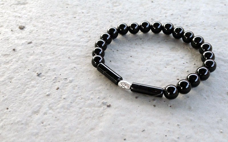 V-CIRCLE natural stone bracelet - Black Knight - Spirit - สร้อยข้อมือ - เครื่องเพชรพลอย สีดำ