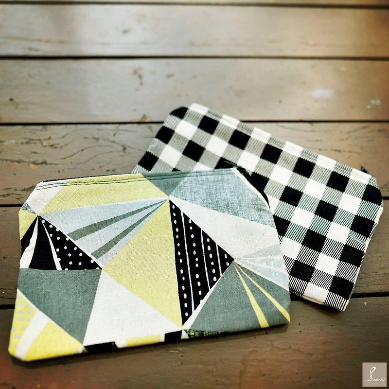 [Geometry group - Pencil] / [M Black Plaid - Pencil] Cocoon handmade cloth - Pencil Cases - Other Materials Black