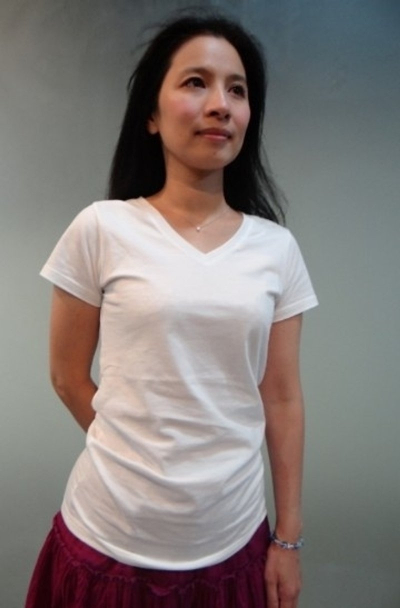 Gain Giogio (female) V-neck 100% organic cotton T-shirt 2.0 - เสื้อยืดผู้หญิง - ผ้าฝ้าย/ผ้าลินิน ขาว