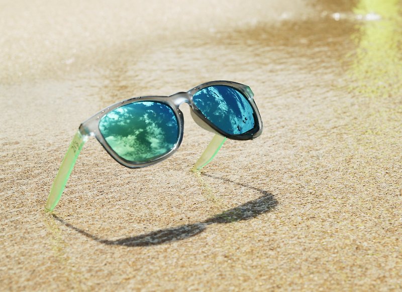 Sunglasses│Grey Frame│Golden Green Lens│ UV400 protection│2is Leslie - Sunglasses - Plastic Gray