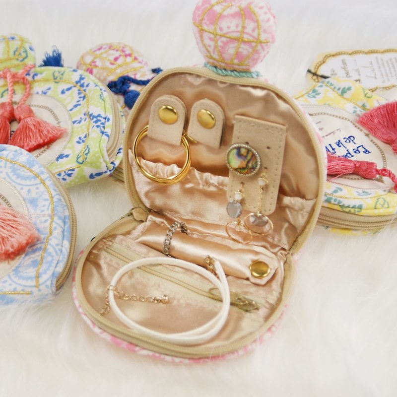 [ChouChou Lista] Japanese Classical Macarons Perfume Bottle Jewelry Set - กระเป๋าเครื่องสำอาง - เส้นใยสังเคราะห์ 