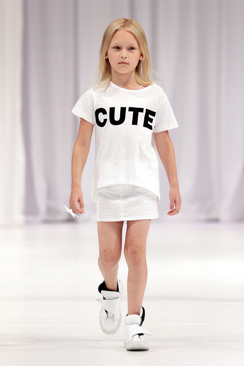 [Lovelybaby organic cotton] Danish organic cotton children's shirt 4 to 10 years old CUTE white - เสื้อยืด - ผ้าฝ้าย/ผ้าลินิน ขาว