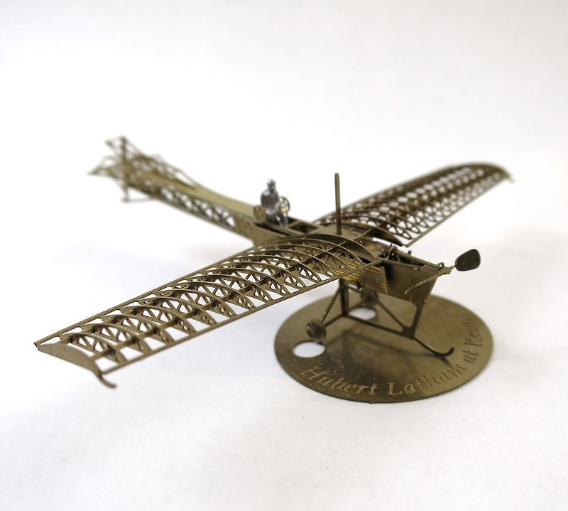 [SUSS] Japan imported Aerobase Antoinette Japanese design and manufacture / import of high-wing flying machine model brass texture - Stock Free transport - อื่นๆ - โลหะ สีนำ้ตาล