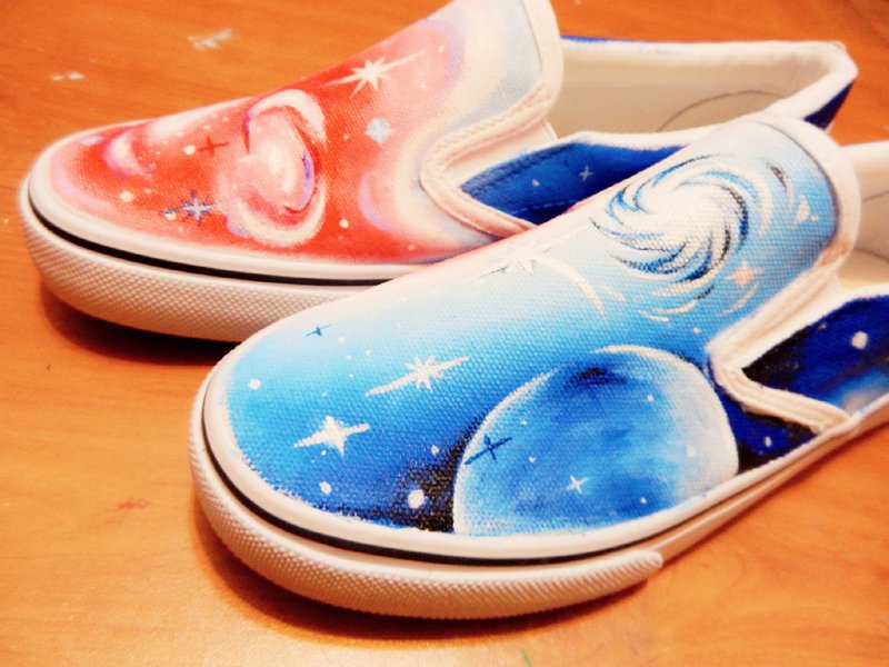 god leading hand-made - [manual] pure hand-painted shoes pink / blue sky universe Draws hand wa ki ma si clear description of the new MIT lazy casual shoes use in Taiwan Fu licensing - รองเท้าลำลองผู้หญิง - วัสดุอื่นๆ สีน้ำเงิน