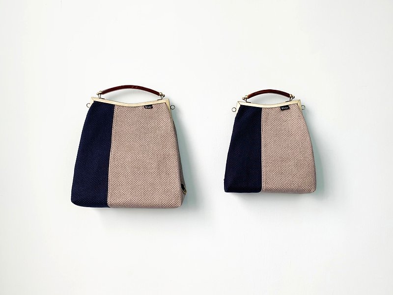 Blue clasp frame bag/with chain/ cosmetic bag - กระเป๋าแมสเซนเจอร์ - ผ้าฝ้าย/ผ้าลินิน สีกากี