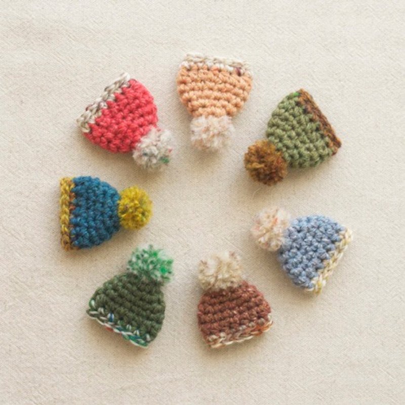Warm Christmas mini cap. pin - Brooches - Other Materials Multicolor
