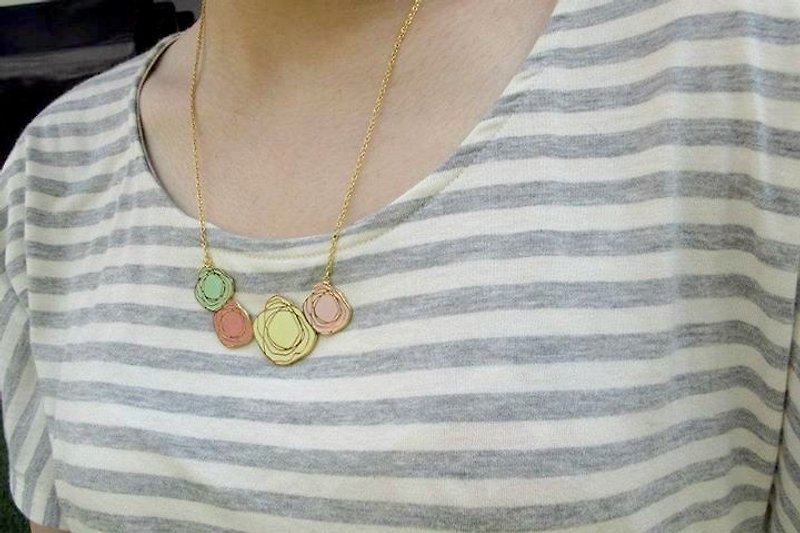 Pink rose gold outline short chain - Necklaces - Other Metals 