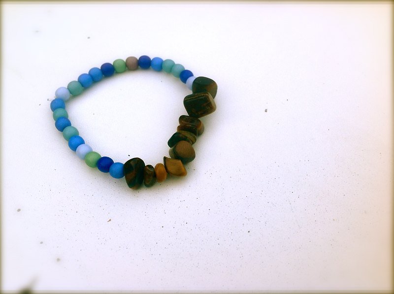 ∞ angular stone bracelet on the river - Bracelets - Other Materials Multicolor