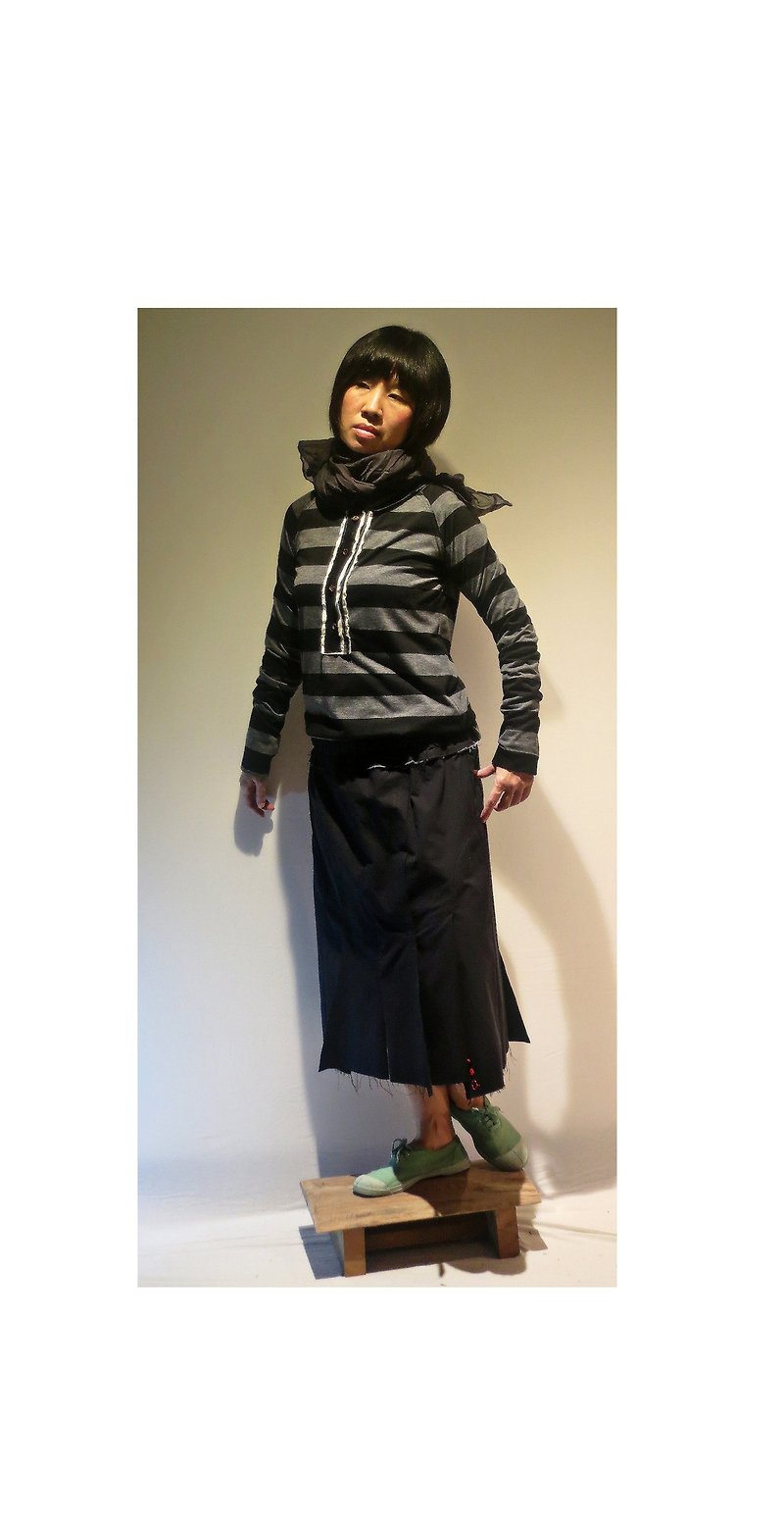 g1306-1 black and gray striped cardigans - เสื้อผู้หญิง - วัสดุอื่นๆ สีดำ