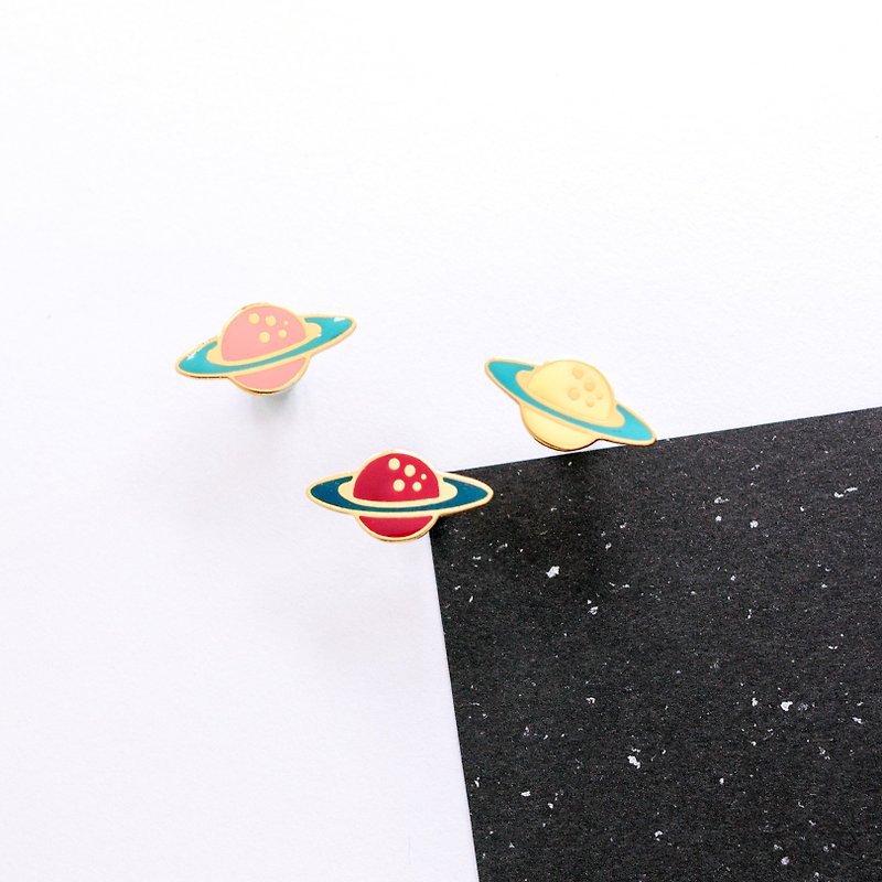 Girl planet handmade earrings planet Clip-On birthday gift - Earrings & Clip-ons - Enamel Multicolor