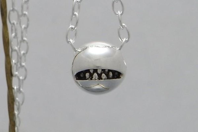 anti smile ball pendant S 【type:B】(s_m-P.08)  ( 不高兴 情绪不好 兽 牙 銀 垂饰 颈链 项链 ) - Necklaces - Sterling Silver Silver