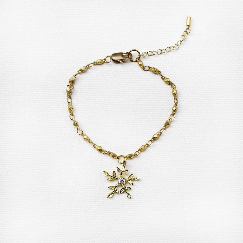 half's half- open flowers in winter - snow / Brass / bracelet / wristband / Drilling - Bracelets - Other Metals White