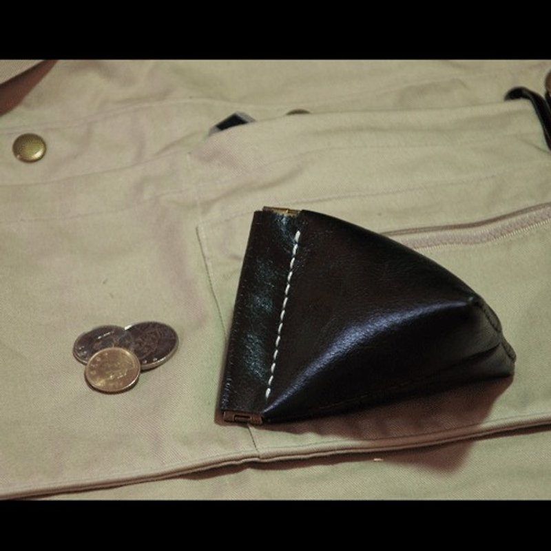 19.05 design X Charlie {T-Bag} tea bag shape coin purse (dark dark green) - กระเป๋าใส่เหรียญ - หนังแท้ สีดำ