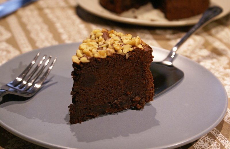【Cheese&Chocolate.】Chocolate cake with fermented longan and walnut pieces / 8 inches, 10 inches - เค้กและของหวาน - อาหารสด สีนำ้ตาล