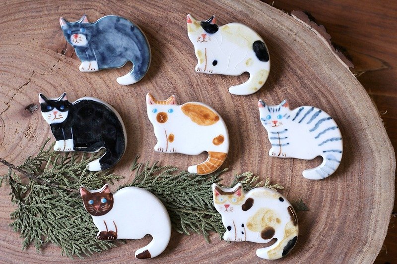 Cat § brooch - Brooches - Other Materials White