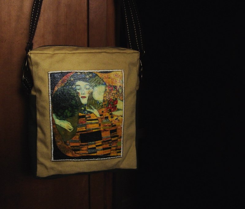 [T - C] side of the world famous painting canvas backpack - กระเป๋าแมสเซนเจอร์ - วัสดุอื่นๆ 