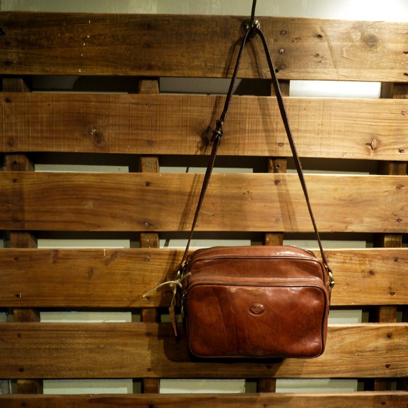夕卡 Shika // Vintage bag PIELLE 經典野牛皮側背小方包 義大利手工製 {A1-012} - 側背包/斜背包 - 其他材質 咖啡色