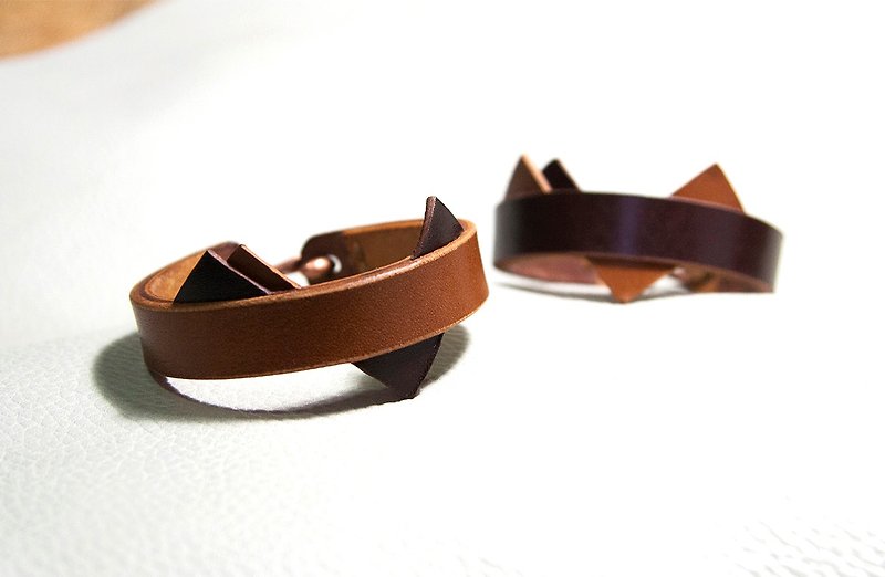 Genuine Leather Bracelet - สร้อยข้อมือ - หนังแท้ สีนำ้ตาล