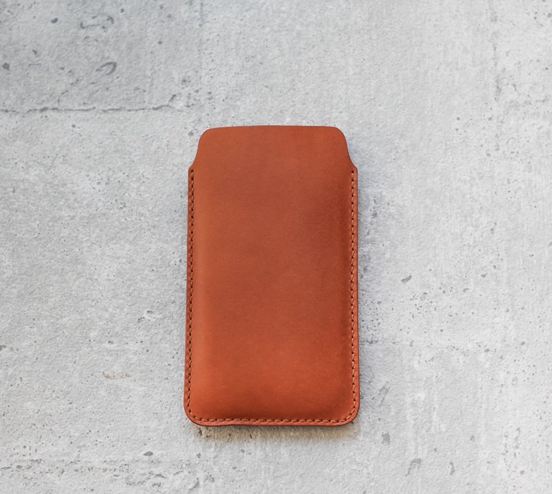 iPhone handmade natural genuine leather sleeve pouch case - เคส/ซองมือถือ - หนังแท้ สีนำ้ตาล