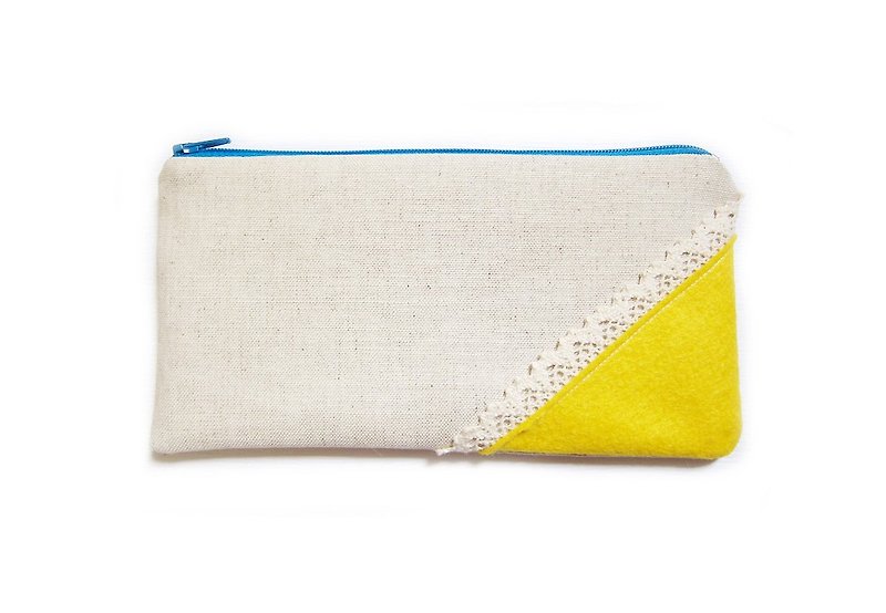 Pencil lightweight non-woven & amp; lace - Pencil Cases - Other Materials 