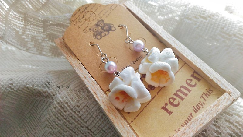 【Mushroom Fish】Sweet Popcorn Earrings - ต่างหู - ดินเหนียว สีเหลือง