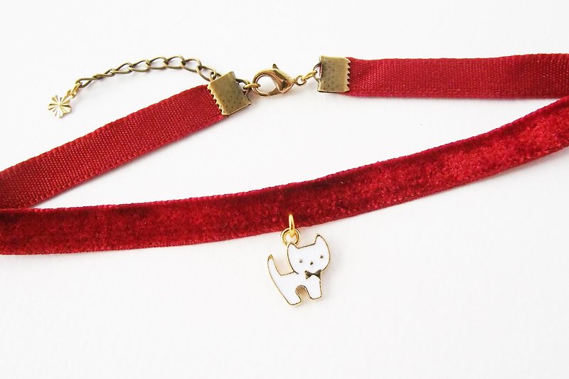 Allaah Red velvet choker / necklace with white kitten charm. - Necklaces - Other Materials Red