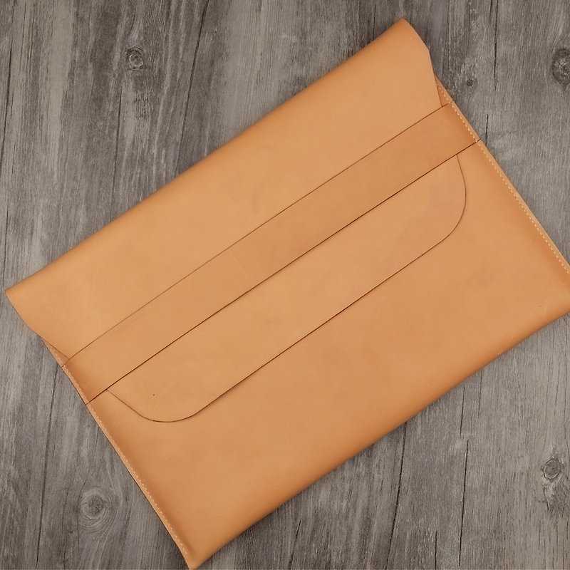 Hand holding vegetable tanned leather computer bag - Tablet & Laptop Cases - Genuine Leather Gold