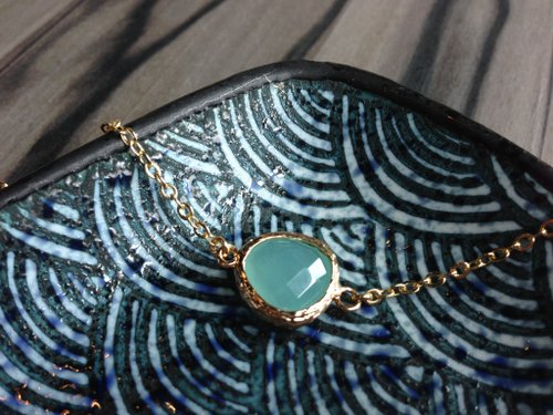 &amp;quot;KeepitPetite&amp;quot; delicate mint green-noble-gilt edging glass imitation gemstone bracelet • · gift