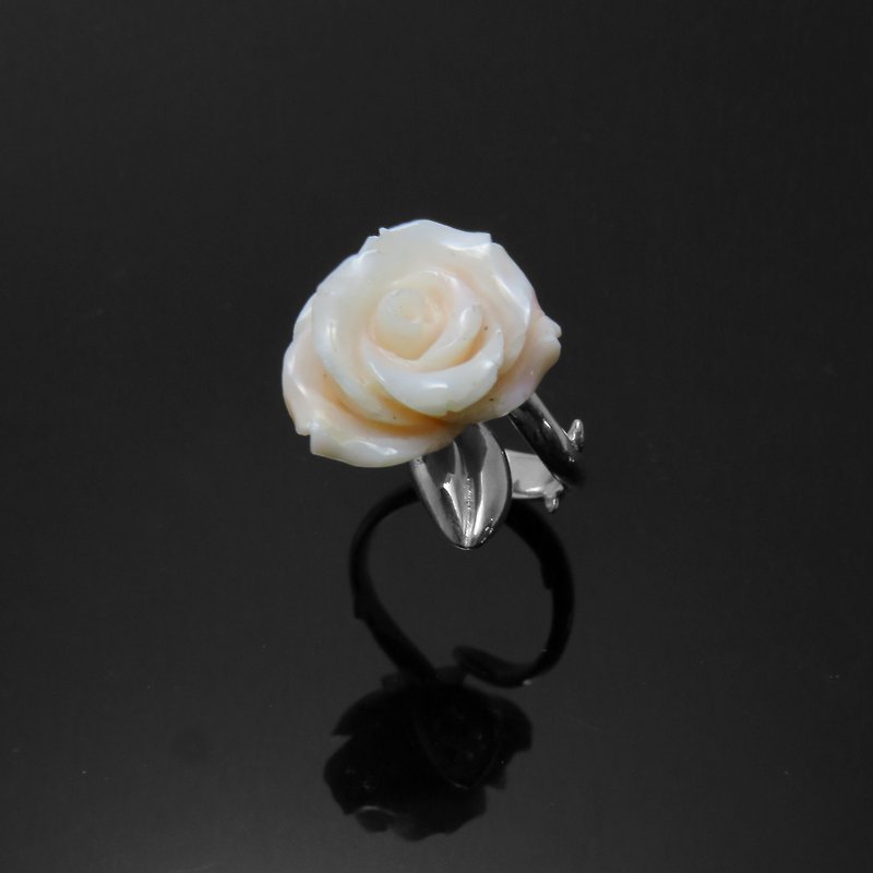 Rose series / delicate natural coral rose ring (large) / 925 Silver/ designer limited edition - แหวนทั่วไป - โลหะ สึชมพู