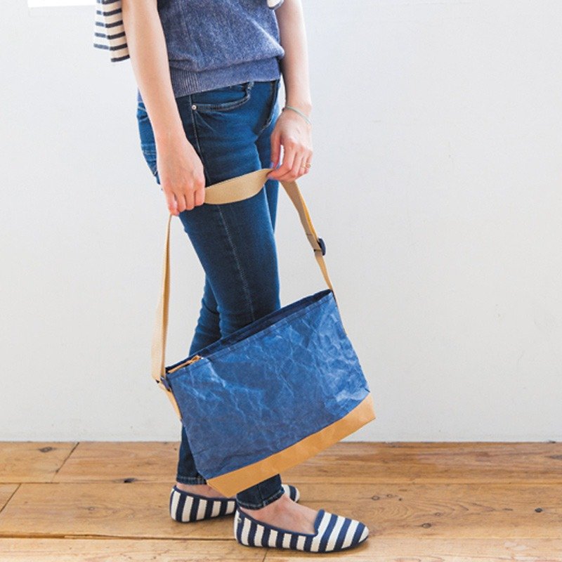 Japanese design new materials ● FLY BAG- blue shoulder bag _ - กระเป๋าแมสเซนเจอร์ - กระดาษ 
