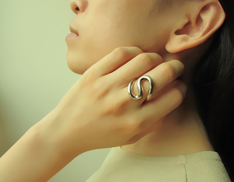 Super ring | mittag jewelry | handmade and made in Taiwan - แหวนทั่วไป - เงิน สีเงิน