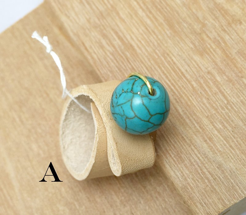 Globe (leather turquoise ring) - แหวนทั่วไป - หนังแท้ สีน้ำเงิน