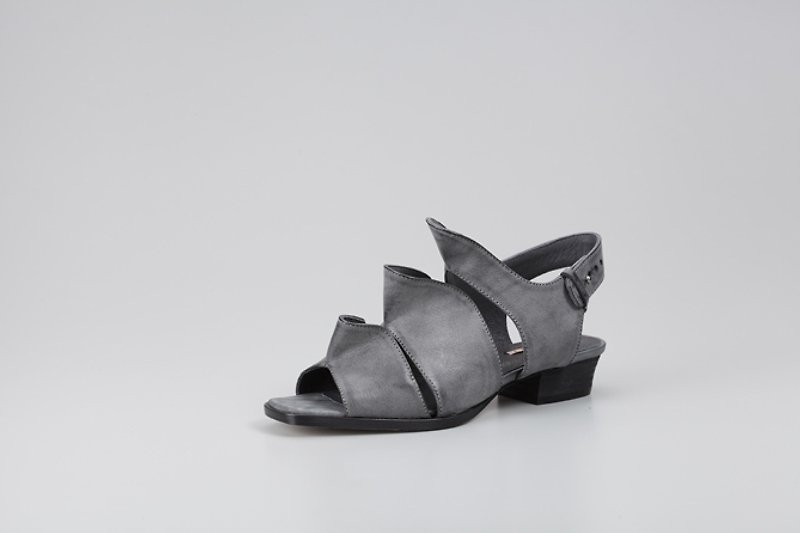 ZOODY / Spines / handmade shoes / flat strap sandals / gray - Sandals - Genuine Leather Gray