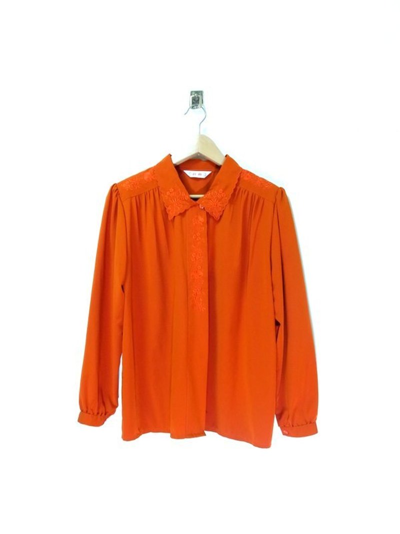 Orange vintage embroidered lace collar shirt - เสื้อเชิ้ตผู้หญิง - วัสดุอื่นๆ สีส้ม