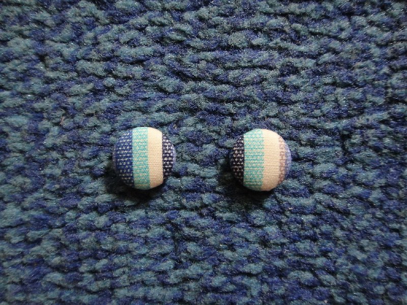 (C) aircraft clouds roll _ cloth button earrings C22BT / UY39 - Earrings & Clip-ons - Cotton & Hemp 