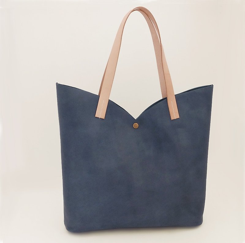 Blue tulip cowhide hand shoulder bag Pretty M No. dark blue vegetable tanned leather handles - Messenger Bags & Sling Bags - Genuine Leather Blue
