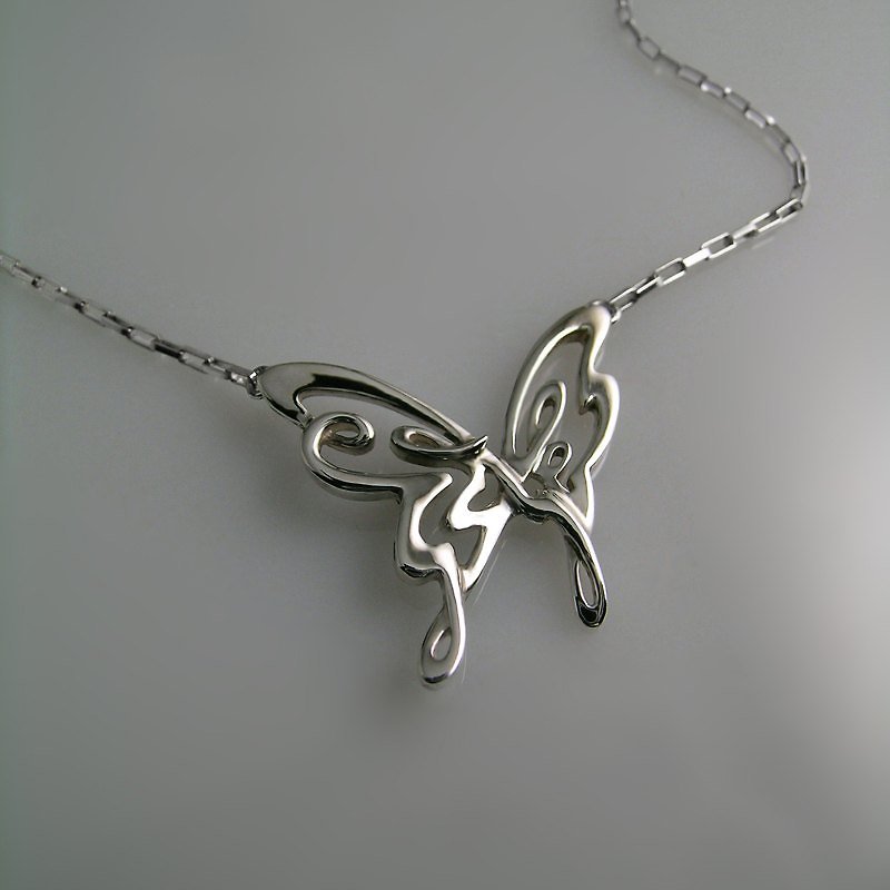 FUHSIYATUO geometric butterfly sterling silver pendant - Necklaces - Other Metals White