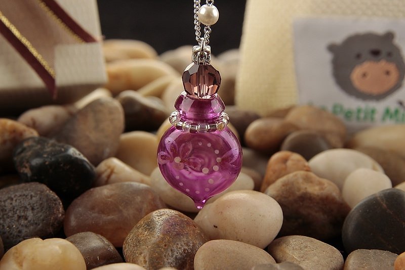 AROMATHERAPY VIAL ESSENTIAL OIL DIFFUSER CHERISH PAINTED NECKLACE PURPLE COLOR - Necklaces - Glass Multicolor