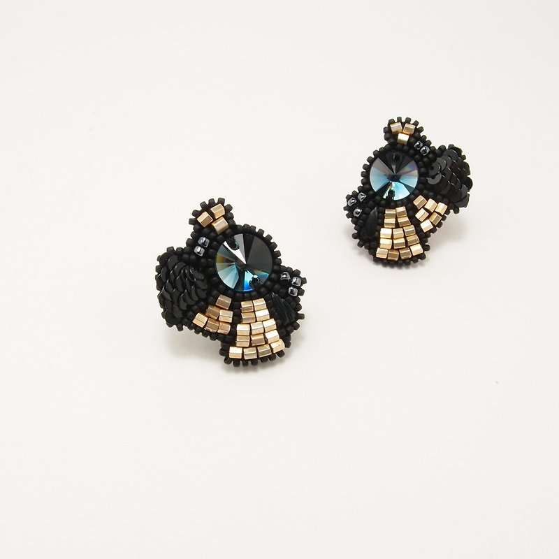 Satellite Embroidery Earrings / Gold - ต่างหู - งานปัก สีทอง