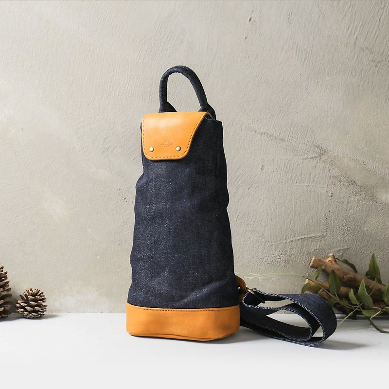 【icleaXbag】LOCA bag (blue) DG08 - กระเป๋าแมสเซนเจอร์ - หนังแท้ สีน้ำเงิน