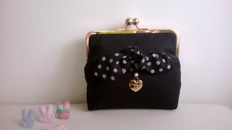 pinpincandy black bow gold bag clutch bag universal bag - กระเป๋าคลัทช์ - วัสดุอื่นๆ สีดำ