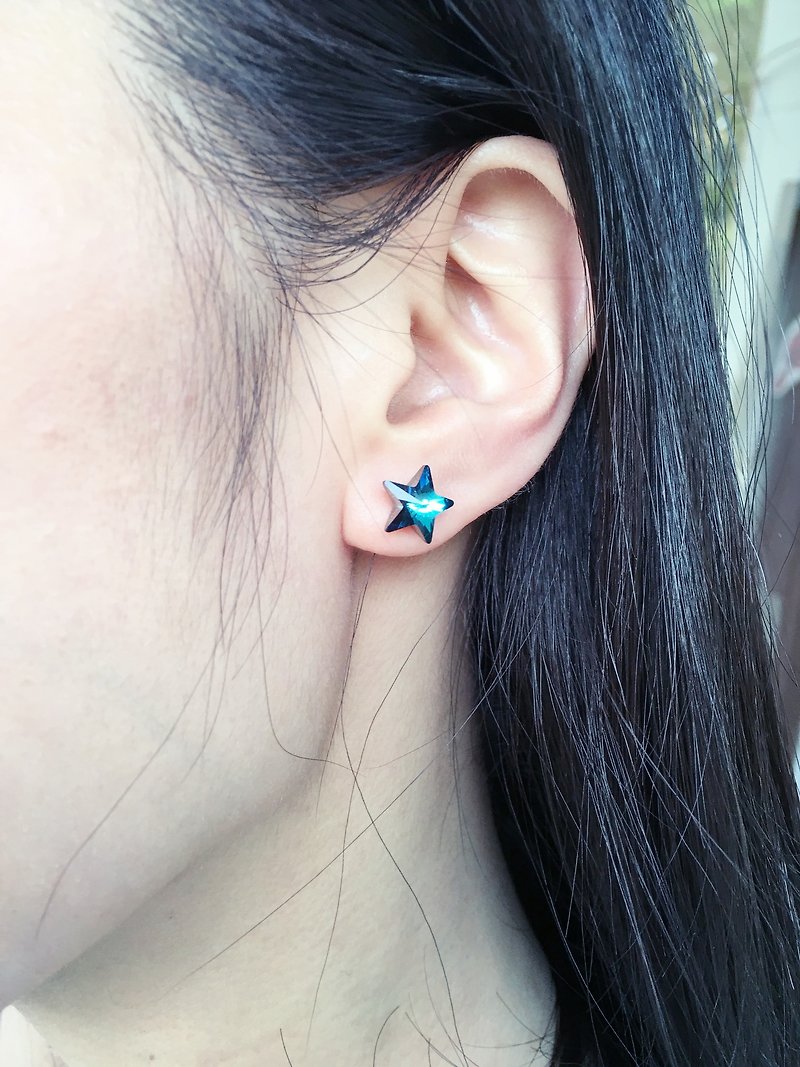 《DODOWU手作輕珠寶》【奧地利水晶※星星鑽耳環】 - 耳環/耳夾 - 其他材質 藍色