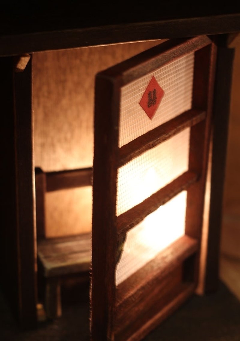老木門小夜燈 - 照明・ランプ - 木製 レッド