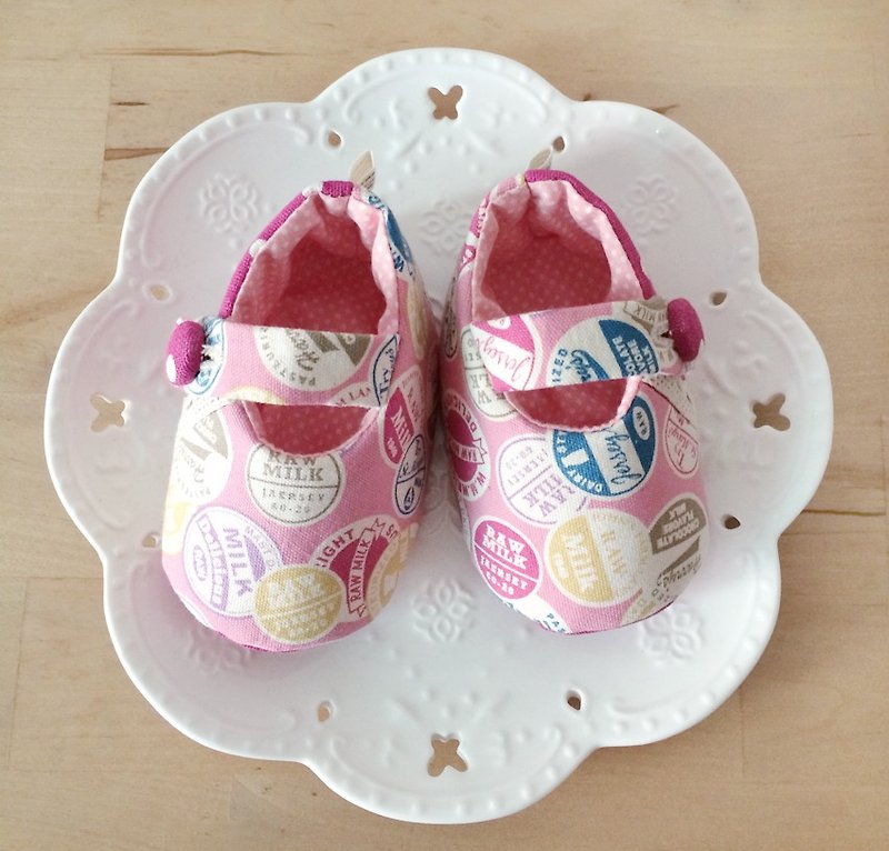 Milk label baby shoes - รองเท้าเด็ก - ผ้าฝ้าย/ผ้าลินิน สึชมพู