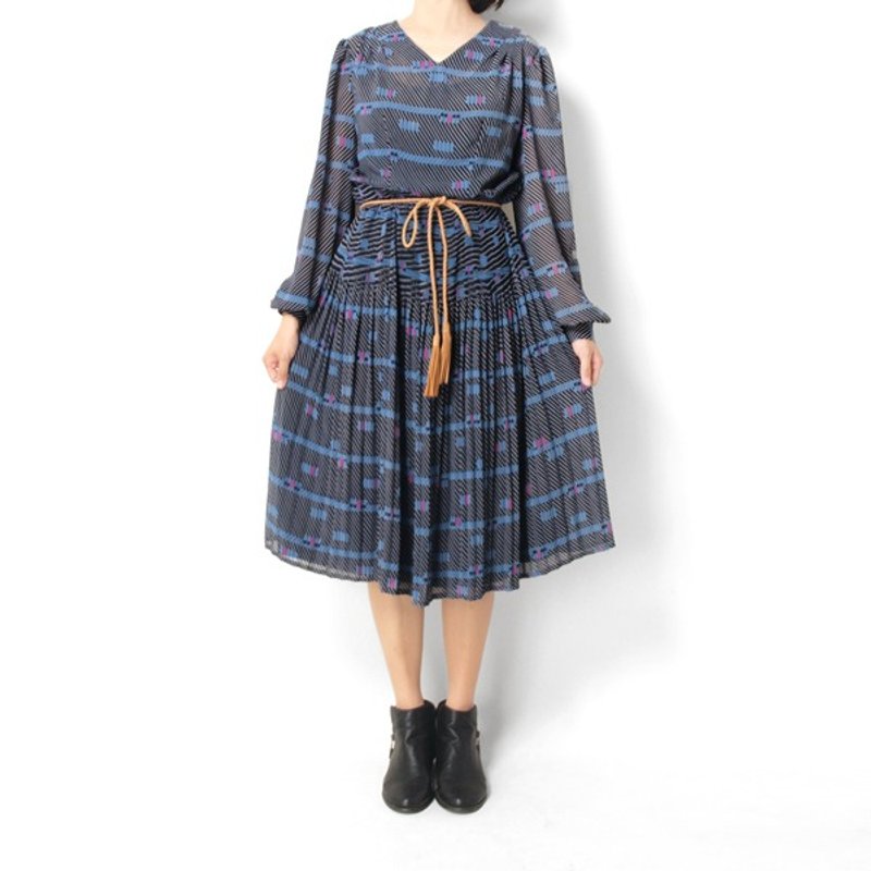 │moderato│日本女孩幾何方塊百褶古著洋裝│日本女孩.個性女朋友.VINTAGE.可愛 - 洋裝/連身裙 - 其他材質 藍色