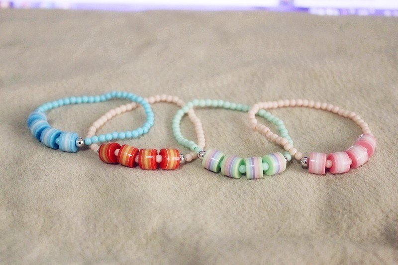 Colored candy bracelet - สร้อยข้อมือ - วัสดุอื่นๆ หลากหลายสี