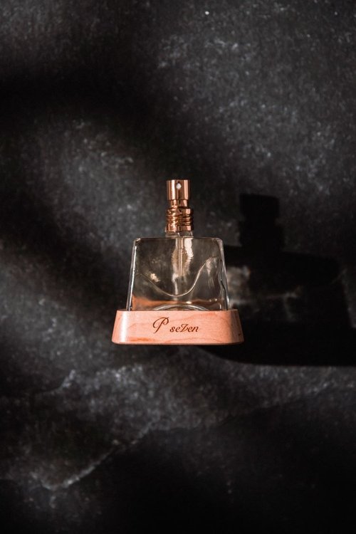 P. Seven 茗香水- が初めて作った台湾茶の香水 - ショップ P.Seven